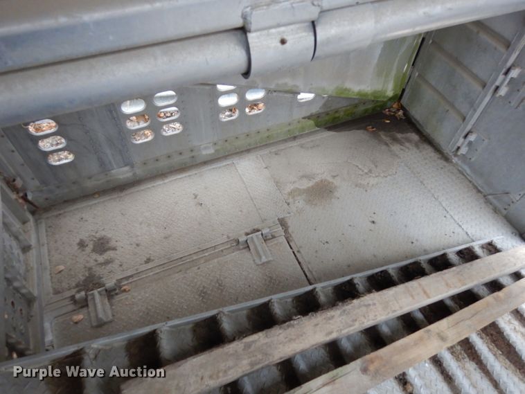 image for item DH6728 1990 Wilson PSDCL-308 livestock trailer