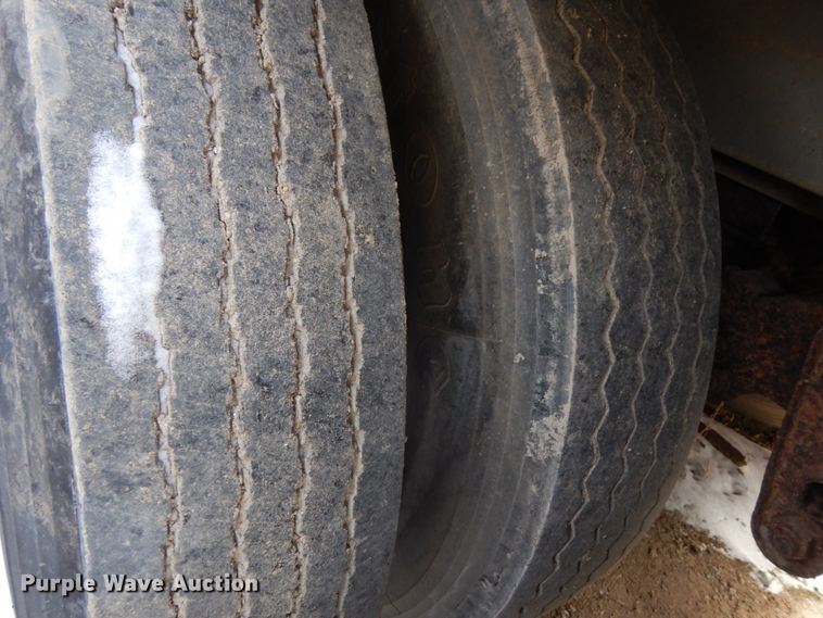 image for item DH6728 1990 Wilson PSDCL-308 livestock trailer
