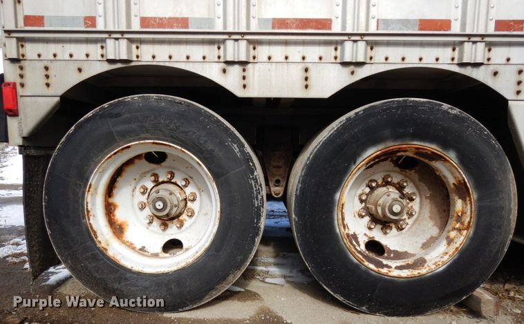 image for item DH6728 1990 Wilson PSDCL-308 livestock trailer