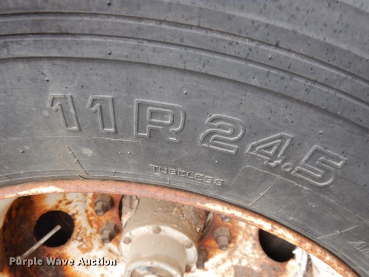 image for item DH6728 1990 Wilson PSDCL-308 livestock trailer