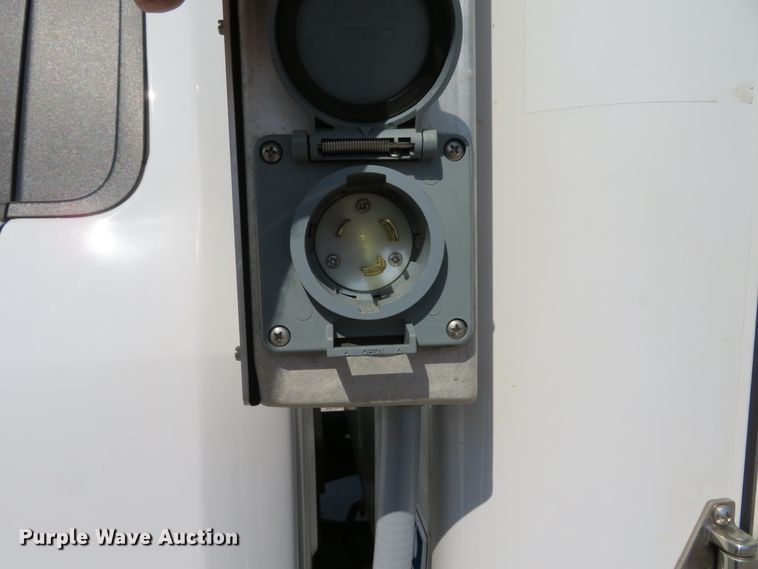 image for item DI3754 2019 Ford F450 Super Duty XL  refrigerated truck