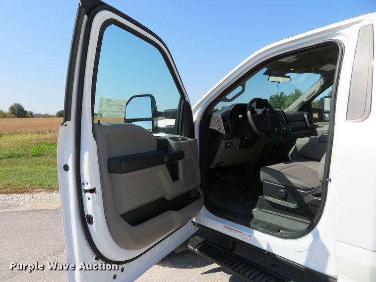 image for item DI3754 2019 Ford F450 Super Duty XL  refrigerated truck