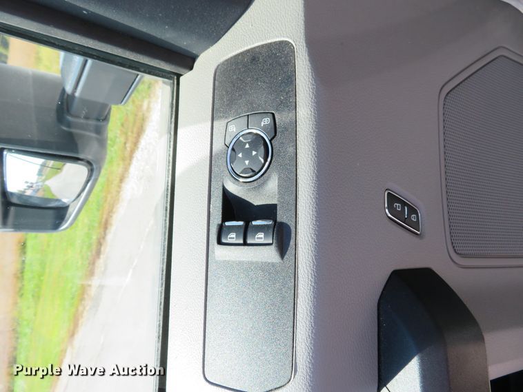 image for item DI3754 2019 Ford F450 Super Duty XL  refrigerated truck