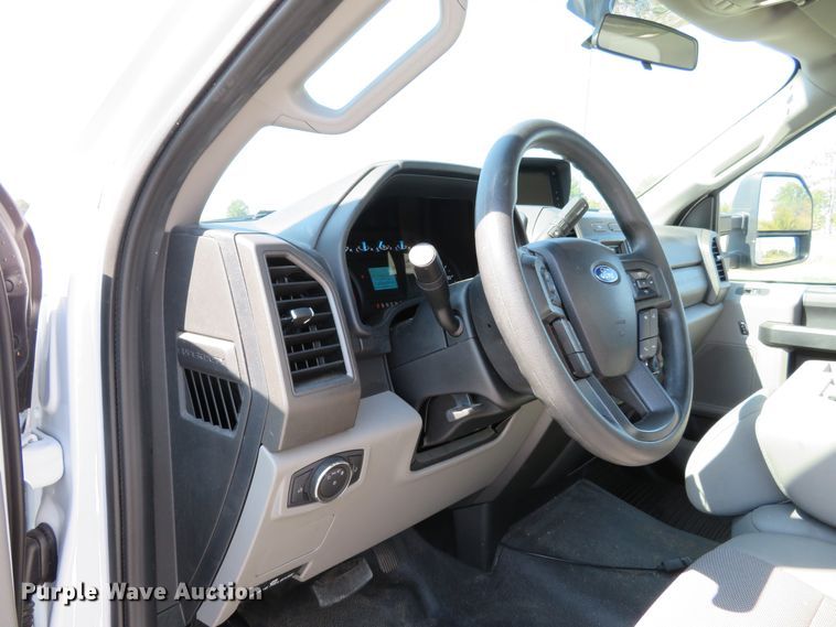 image for item DI3754 2019 Ford F450 Super Duty XL  refrigerated truck