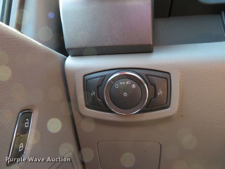 image for item DI3754 2019 Ford F450 Super Duty XL  refrigerated truck