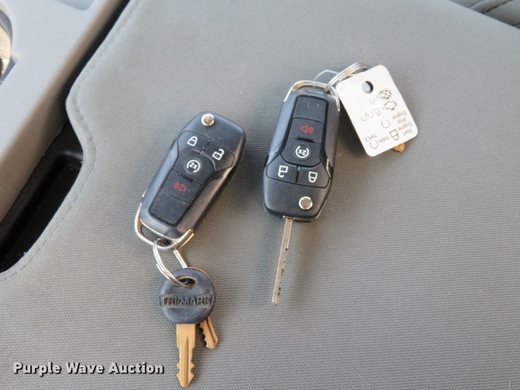 image for item DI3754 2019 Ford F450 Super Duty XL  refrigerated truck