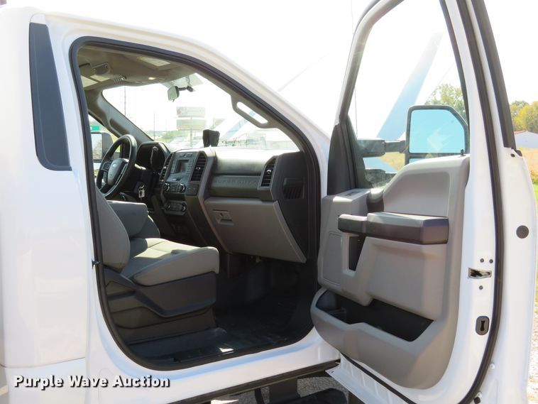 image for item DI3754 2019 Ford F450 Super Duty XL  refrigerated truck