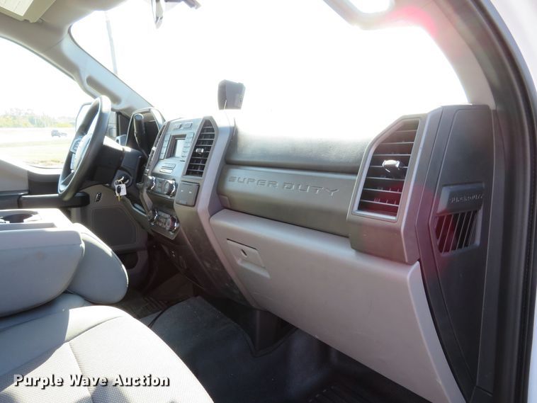 image for item DI3754 2019 Ford F450 Super Duty XL  refrigerated truck