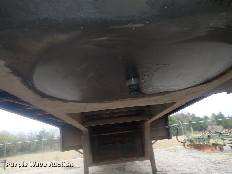 image for item DI7265 2005 Trailmaster drop deck equipment trailer