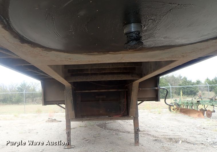 image for item DI7265 2005 Trailmaster drop deck equipment trailer