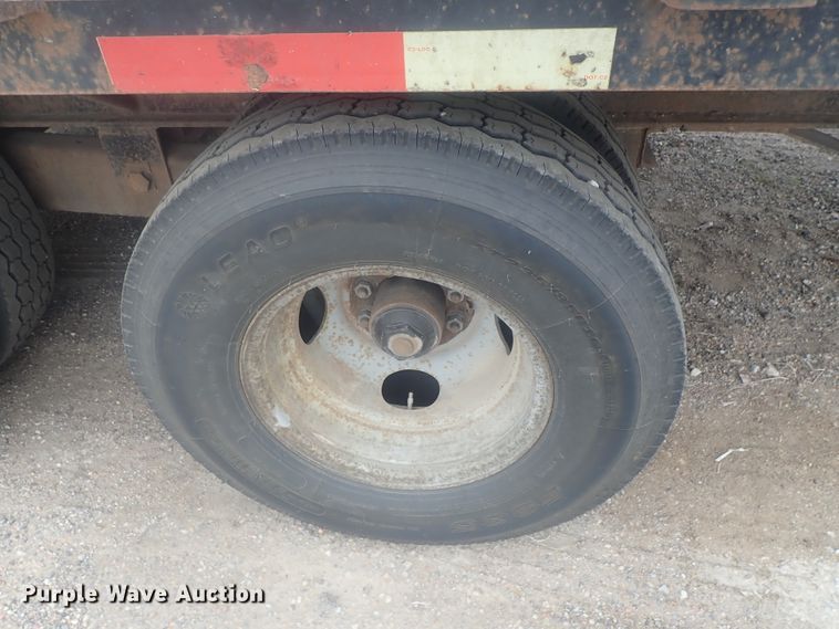 image for item DI7265 2005 Trailmaster drop deck equipment trailer