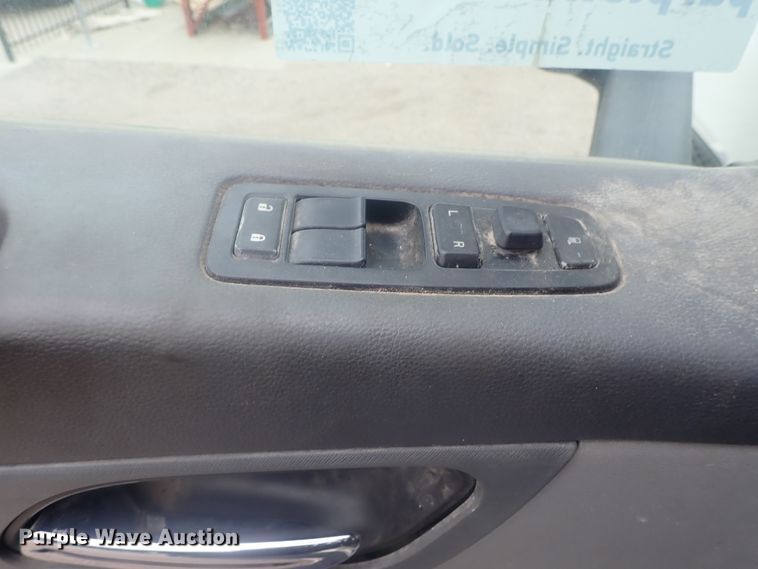 image for item DI7266 2013 Peterbilt 579  semi truck