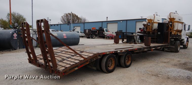 image for item DI8341 2000 Neville Built drop deck equipment trailer