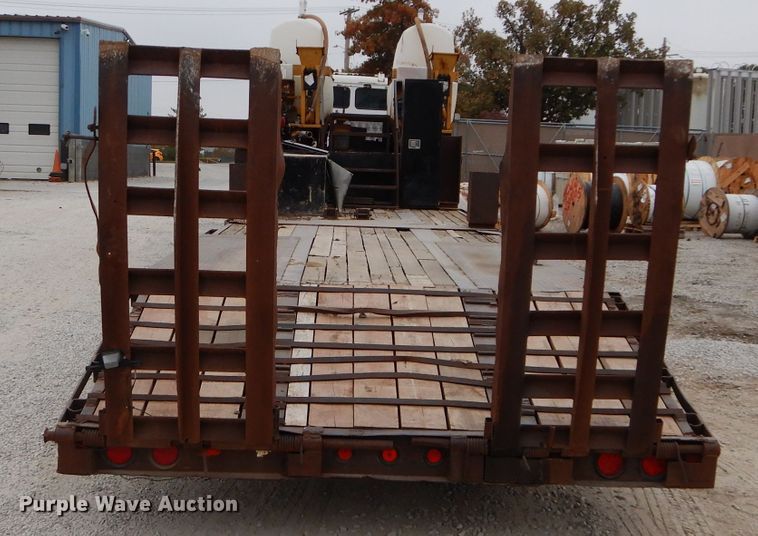 image for item DI8341 2000 Neville Built drop deck equipment trailer