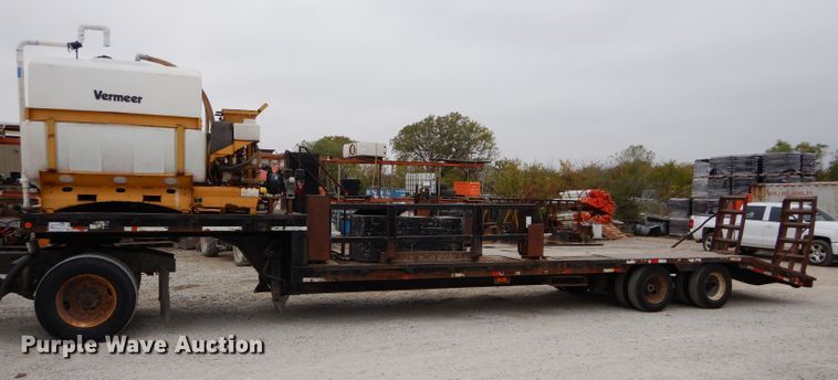 image for item DI8341 2000 Neville Built drop deck equipment trailer