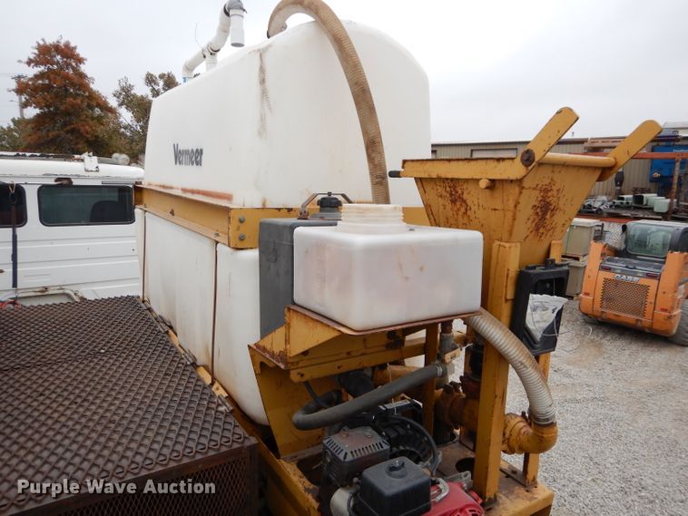 image for item DI8341 2000 Neville Built drop deck equipment trailer