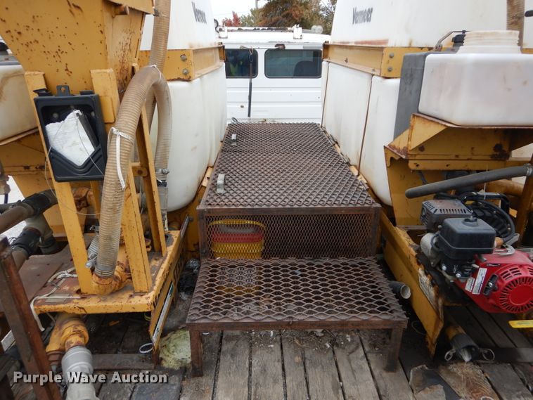 image for item DI8341 2000 Neville Built drop deck equipment trailer