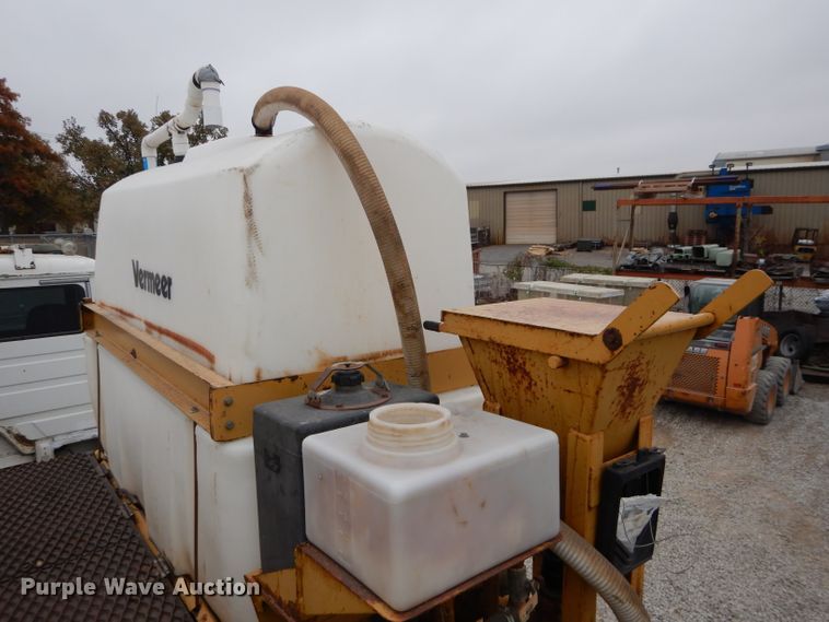 image for item DI8341 2000 Neville Built drop deck equipment trailer