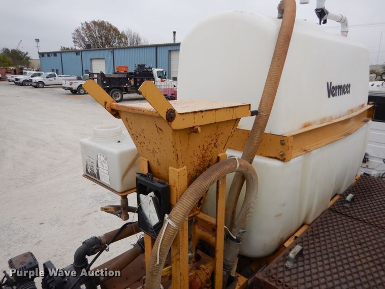 image for item DI8341 2000 Neville Built drop deck equipment trailer