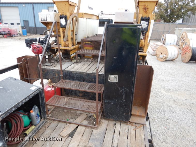 image for item DI8341 2000 Neville Built drop deck equipment trailer