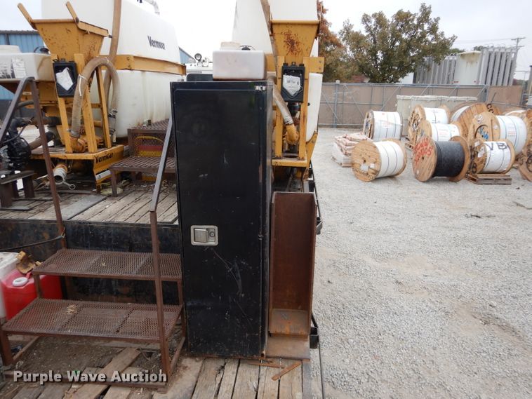 image for item DI8341 2000 Neville Built drop deck equipment trailer