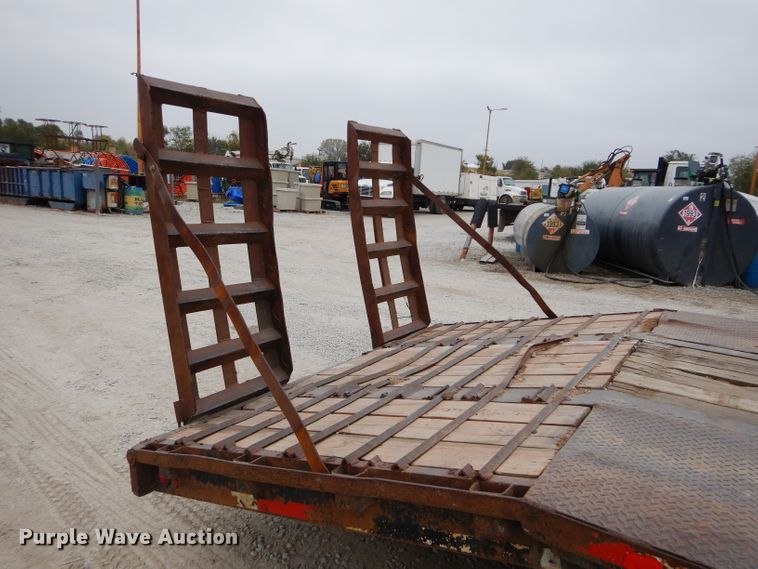 image for item DI8341 2000 Neville Built drop deck equipment trailer