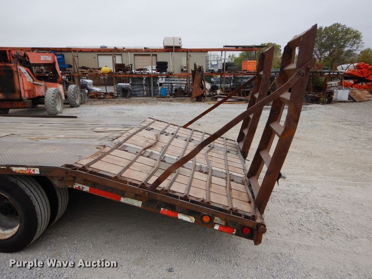 image for item DI8341 2000 Neville Built drop deck equipment trailer