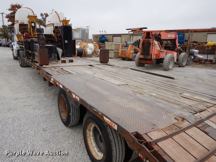 image for item DI8341 2000 Neville Built drop deck equipment trailer