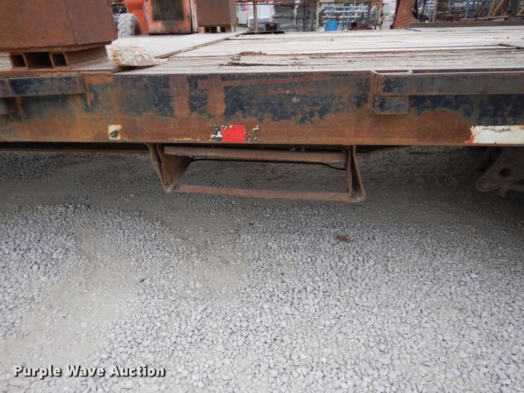 image for item DI8341 2000 Neville Built drop deck equipment trailer