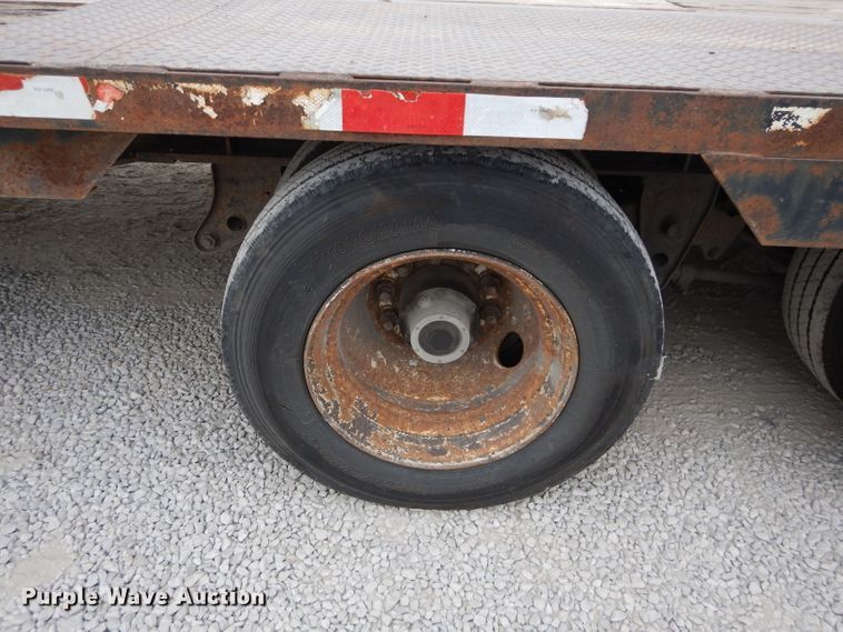 image for item DI8341 2000 Neville Built drop deck equipment trailer
