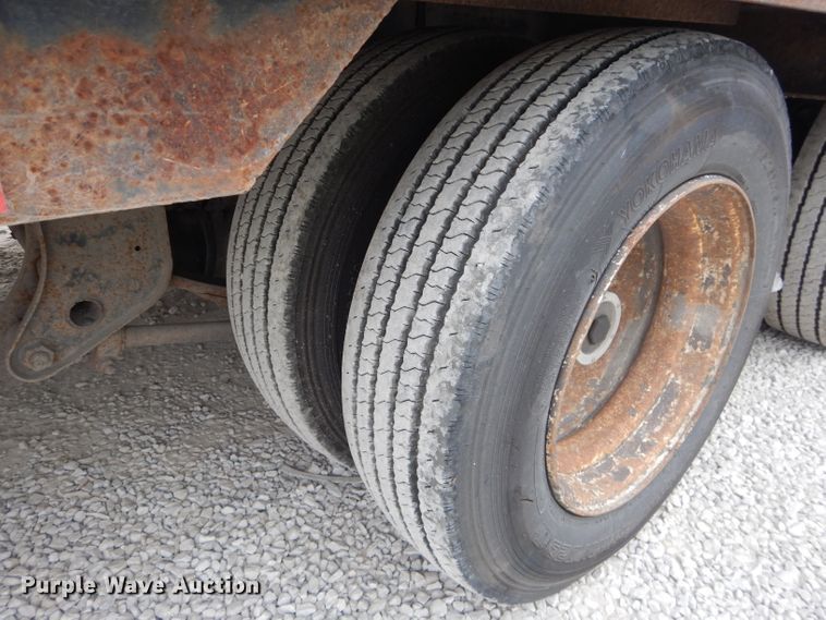 image for item DI8341 2000 Neville Built drop deck equipment trailer