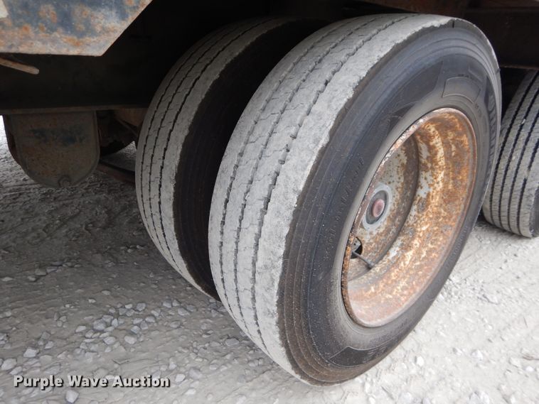 image for item DI8341 2000 Neville Built drop deck equipment trailer