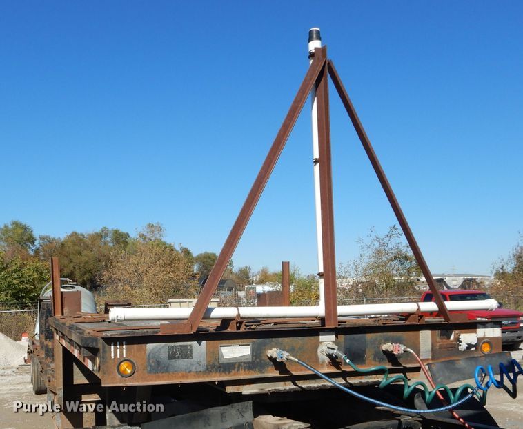 image for item DI8343 2000 Neville Built drop deck equipment trailer