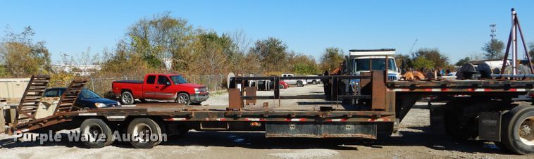 image for item DI8343 2000 Neville Built drop deck equipment trailer