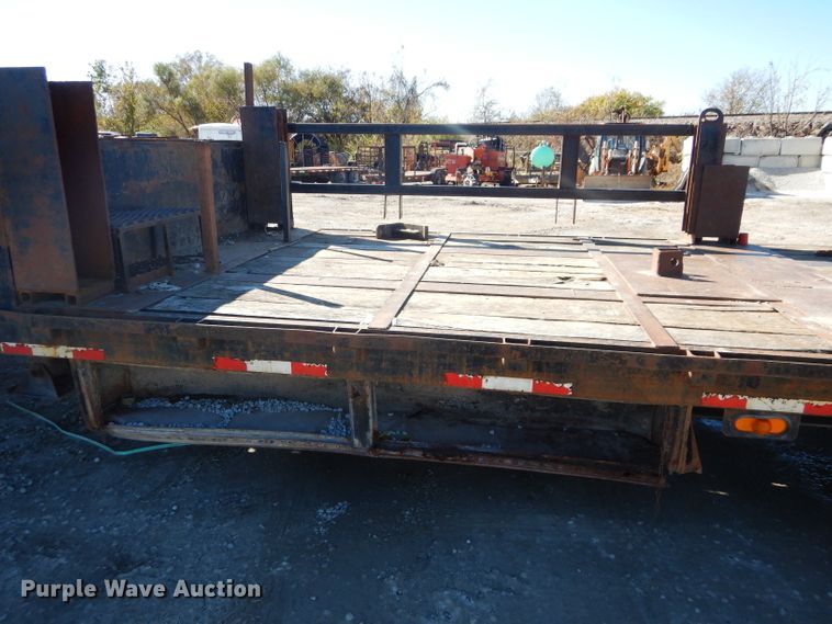 image for item DI8343 2000 Neville Built drop deck equipment trailer