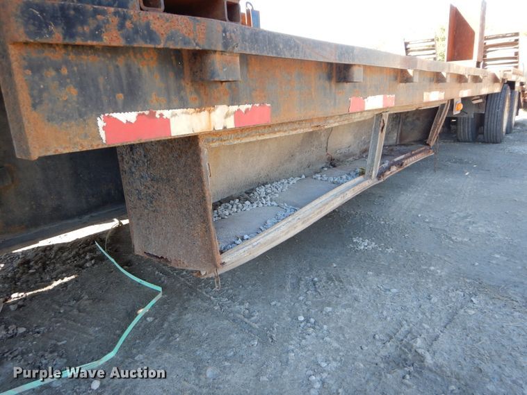 image for item DI8343 2000 Neville Built drop deck equipment trailer