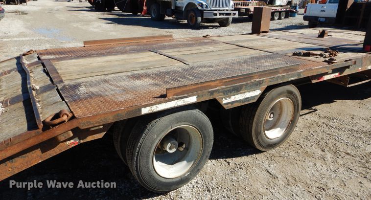 image for item DI8343 2000 Neville Built drop deck equipment trailer