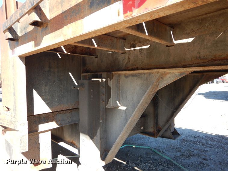 image for item DI8343 2000 Neville Built drop deck equipment trailer