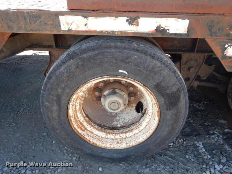 image for item DI8343 2000 Neville Built drop deck equipment trailer
