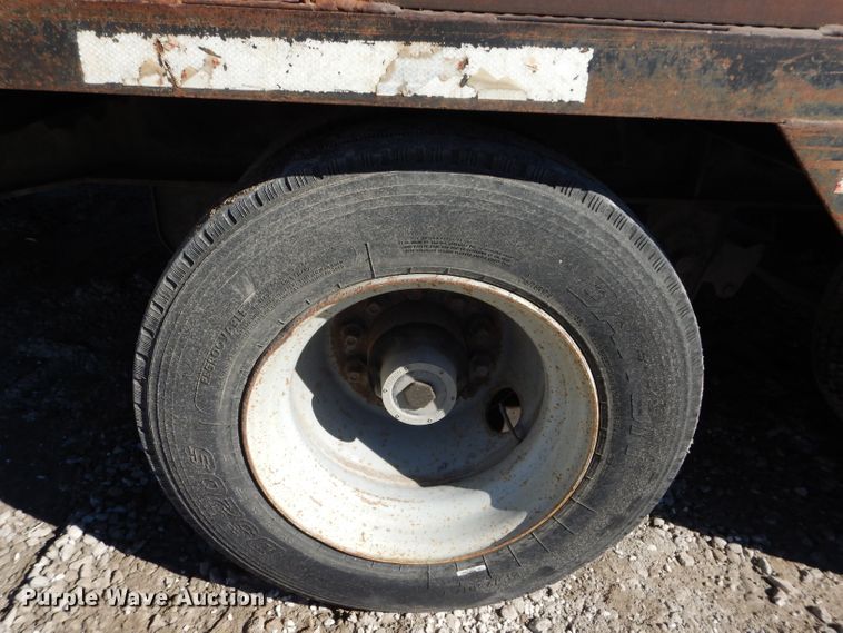 image for item DI8343 2000 Neville Built drop deck equipment trailer