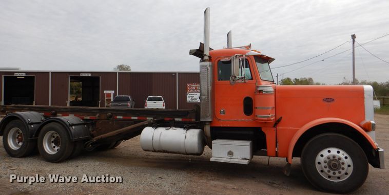 image for item DJ0253 2001 Peterbilt 379  roll off container truck