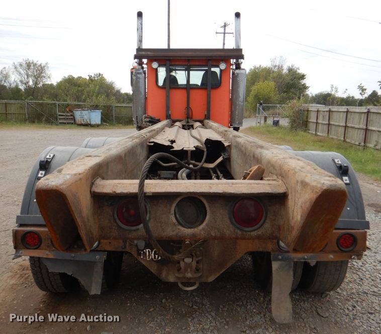 image for item DJ0253 2001 Peterbilt 379  roll off container truck