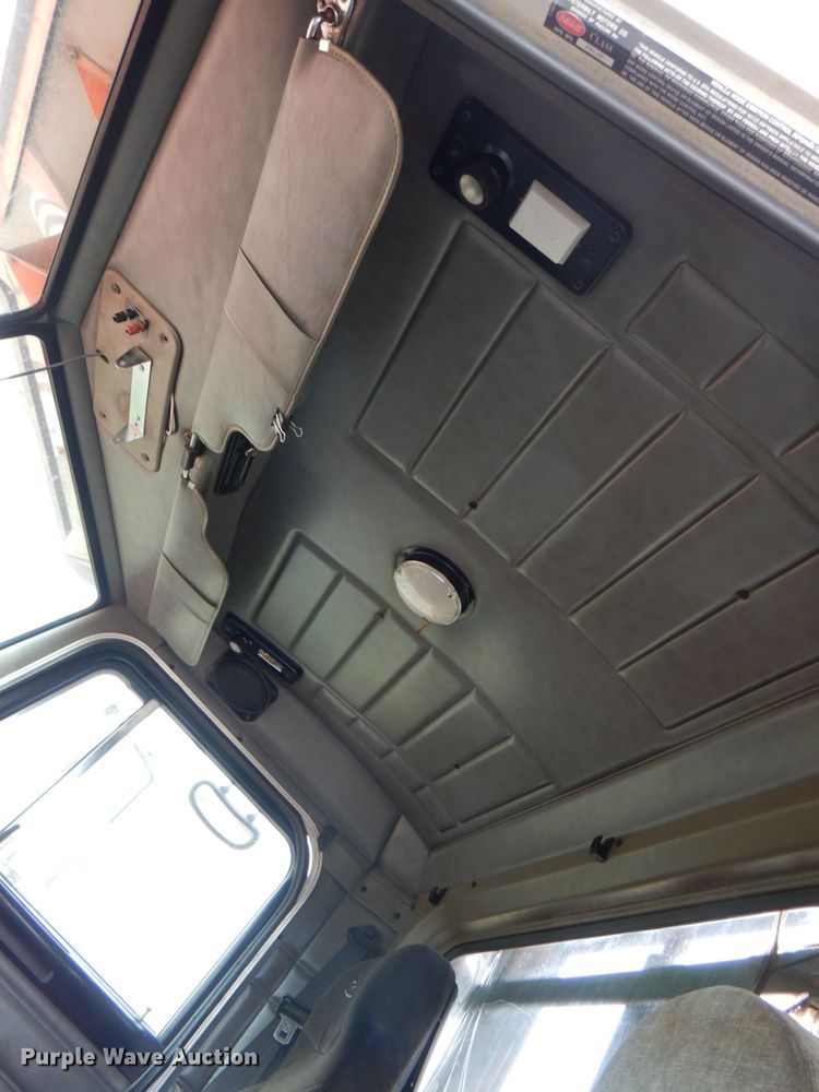 image for item DJ0253 2001 Peterbilt 379  roll off container truck