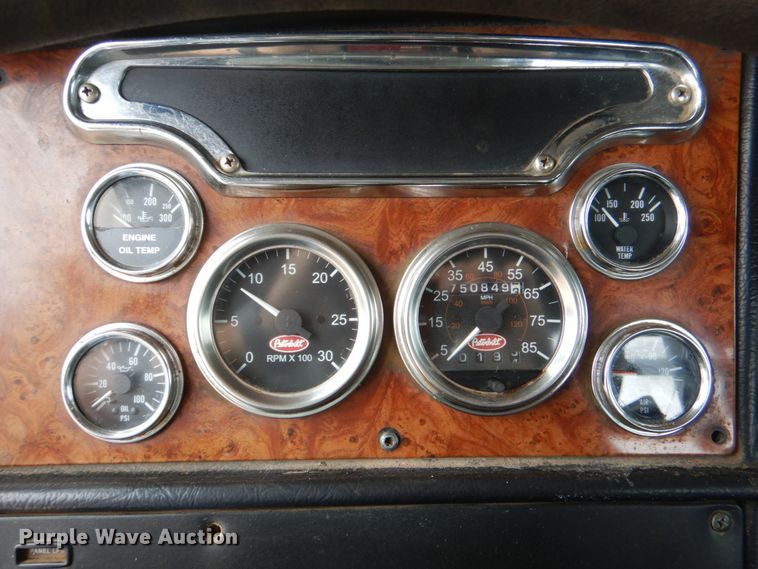 image for item DJ0253 2001 Peterbilt 379  roll off container truck