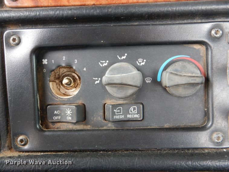 image for item DJ0253 2001 Peterbilt 379  roll off container truck