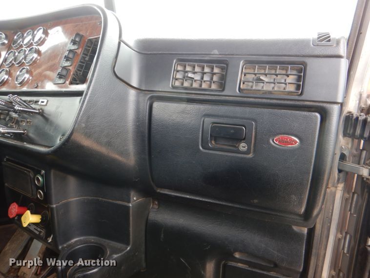 image for item DJ0253 2001 Peterbilt 379  roll off container truck