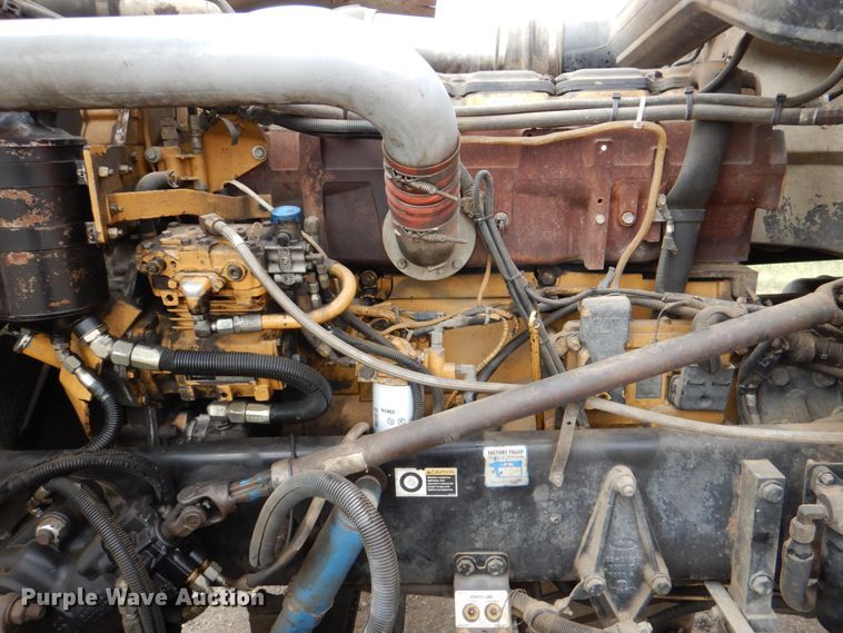 image for item DJ0253 2001 Peterbilt 379  roll off container truck