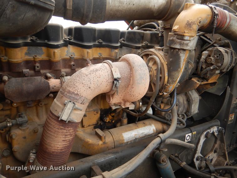 image for item DJ0253 2001 Peterbilt 379  roll off container truck