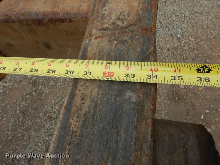 image for item DJ0253 2001 Peterbilt 379  roll off container truck