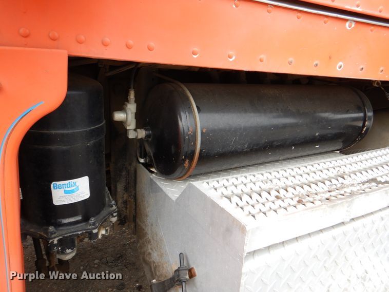 image for item DJ0253 2001 Peterbilt 379  roll off container truck